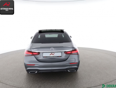 Mercedes-Benz E 300 e AMG [3]