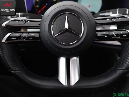 Mercedes-Benz E 300 e AMG [13]