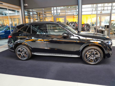 Mercedes-Benz GLC 300 d 4M AMG Line Premium [2]