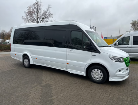 Noi - Mercedes-Benz Sprinter Elektro 19 locuri