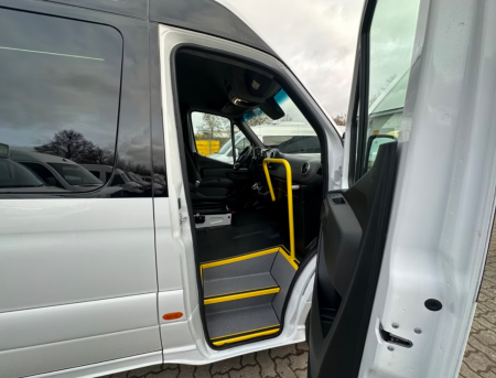 Mercedes-Benz Sprinter Elektro 19 locuri [1]