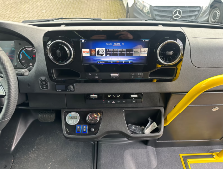 Mercedes-Benz Sprinter Elektro 19 locuri [12]