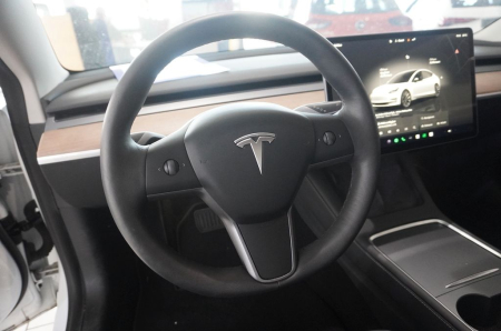 Model 3 LONGRANGE DUAL-MOTOR [5]