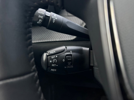 Peugeot 2008 e- Active [8]