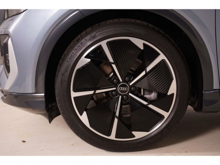Audi Q4 e-tron 40 S-Line Edition One P-Dach/Matrix [5]