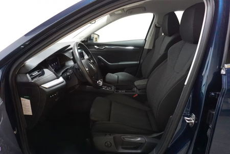 Skoda Octavia 2.0TDI DSG Style [6]