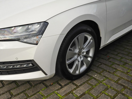 Skoda Superb Combi 1.4TSI [2]