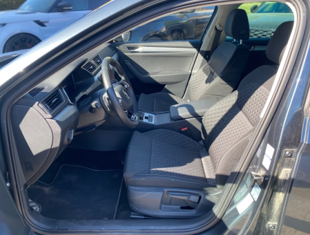 Skoda Superb Sedan [13]