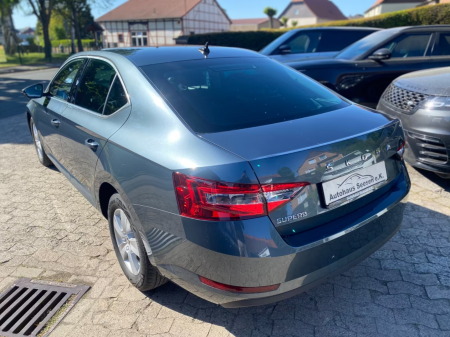 Skoda Superb Sedan [4]