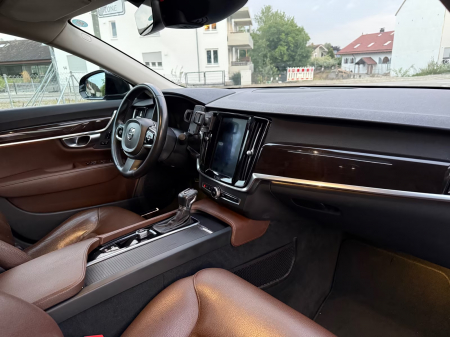 Volvo S90 D4 Momentum [7]