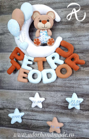 Decor personalizat din fetru - urs pe luna [2]