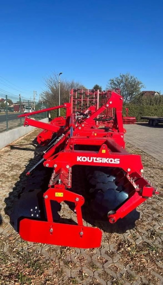 Grapa cu discuri TR DISC F  cu latime de lucru 5,5 m Koutsikos [2]