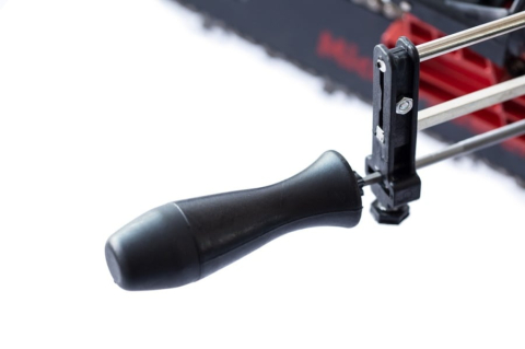 Dispozitiv pentru ascutit lantul de drujba [1]