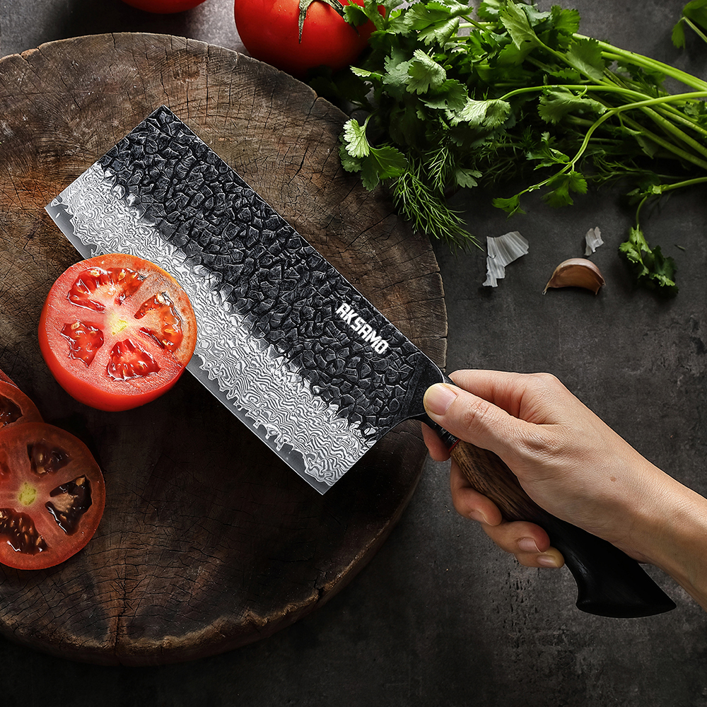 Cuțit Cleaver Profesional AKSAMO 7" – Damascus 67 Straturi, Lamă Forjată, Mâner din Stejar Alb Ars, Inserții G10 Roșii, Finisaj Negru Titan Stone-Wash [5]