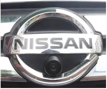 Camera frontala dedicata Nissan cu montaj in sigla - F113 [1]