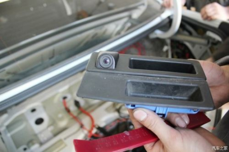 Camera marsarier BMW F10, F15, F16, F30, F31, F32, F34, F36, F25, F26, F48 pe manerul de portbagaj - LS8006 [8]