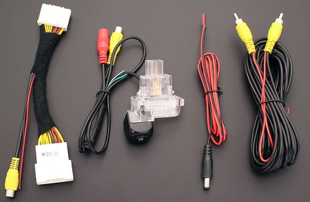 Camera marsarier HD, unghi 170 grade cu StarLight Night Vision pentru Mazda 3 BM Hatchback (2014-2018) - FA8334+MZD3-2 [1]