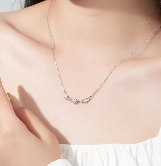 Lantisor Argint 925 Aripi de Inger si Inima, Placat cu Rodiu [2]