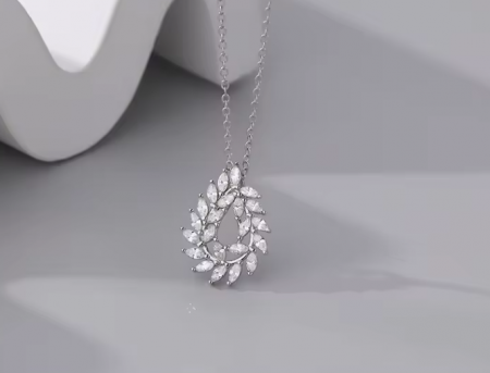 Coliere - Colier din argint cununa cu cristale