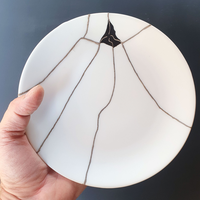 Silver-kintsugi-white-porcelain-dessert-plate-als003-2 [2]