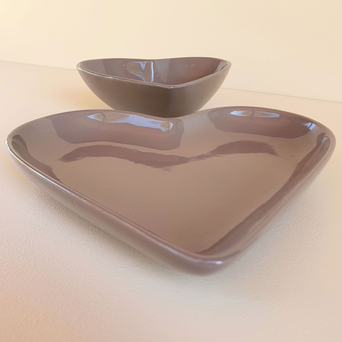 Platou inimă kintsugi cu argint - nr. 011, ceramică gri-taupe - spartă în șapte, de sus [3]