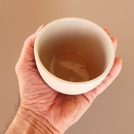 Bol de ceai kintsugi cu argint — nr. 007, interior verde pal — vedere de sus [5]