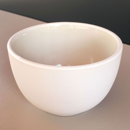Bol de ceai kintsugi cu argint — nr. 007, interior verde pal — vedere de sus [3]