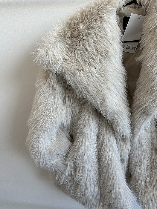 BLĂNIȚĂ PUFOASĂ CREMA ALESSI [4]