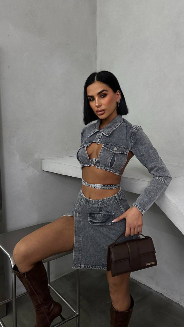 Compleu din Denim cu Design îndrăzneț ALESSI [1]