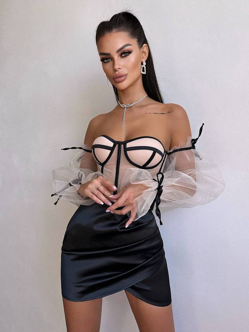 Compleu Elegant cu Corset Nude și Mâneci din Tulle Black ALESSI [2]