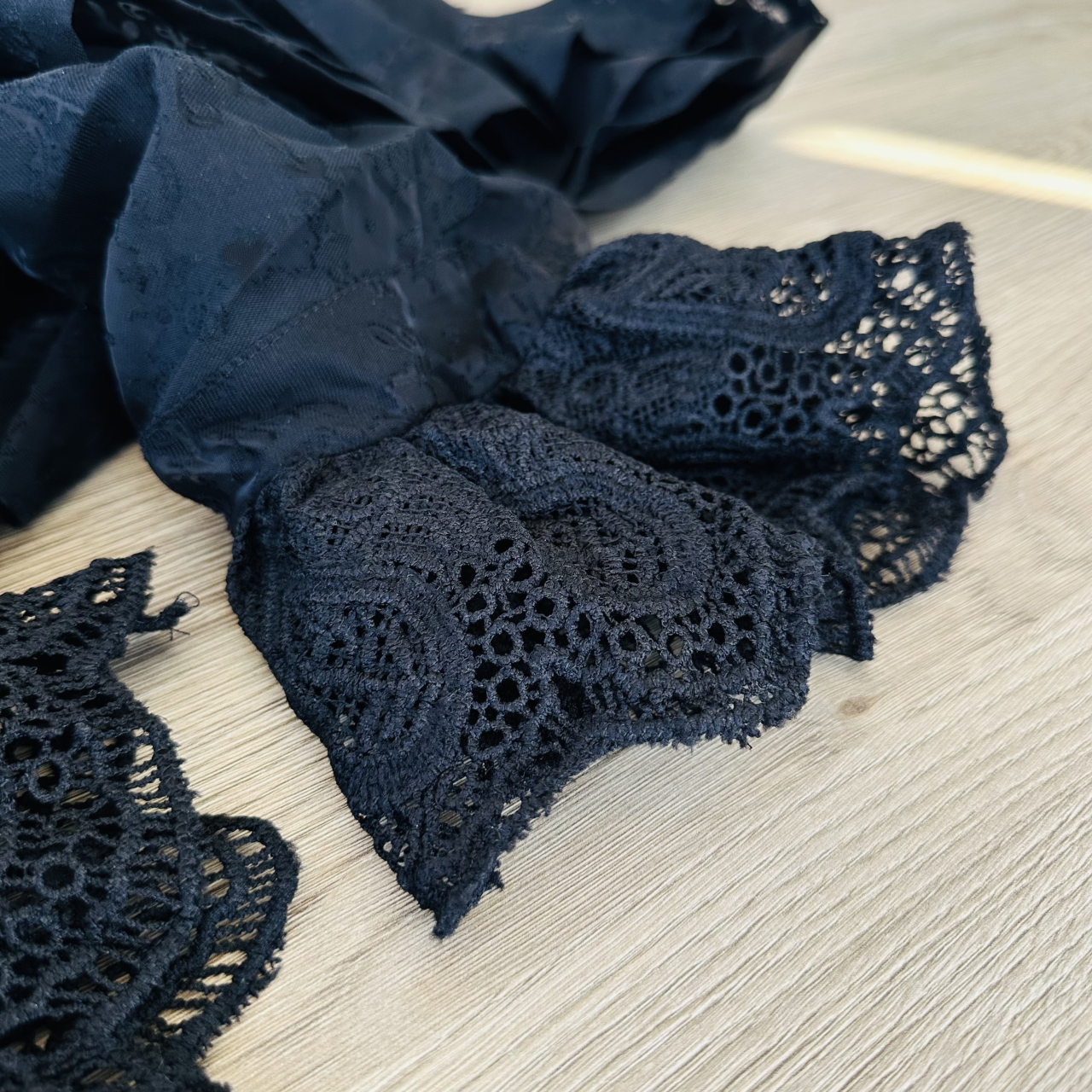 "Black Bloom Set" – Eleganță cu personalitate [5]