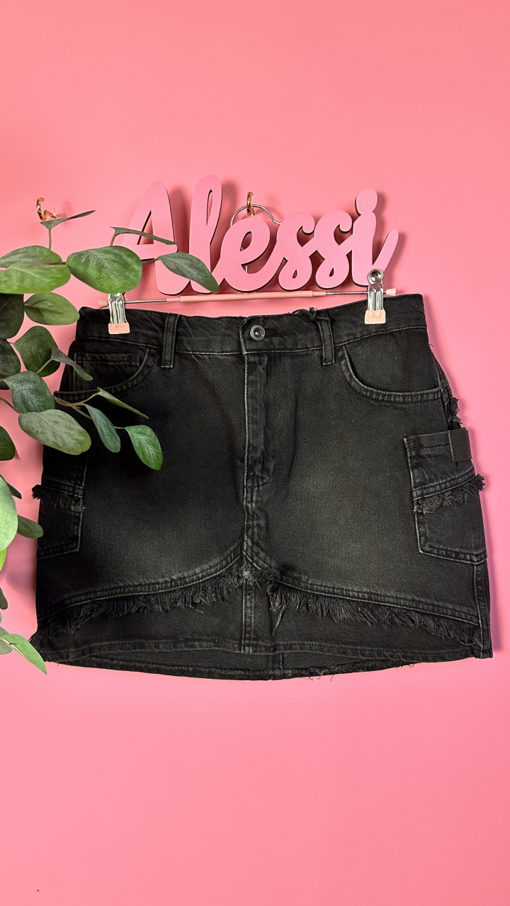 Urban Edge – Fusta cu atitudine ALESSI [1]