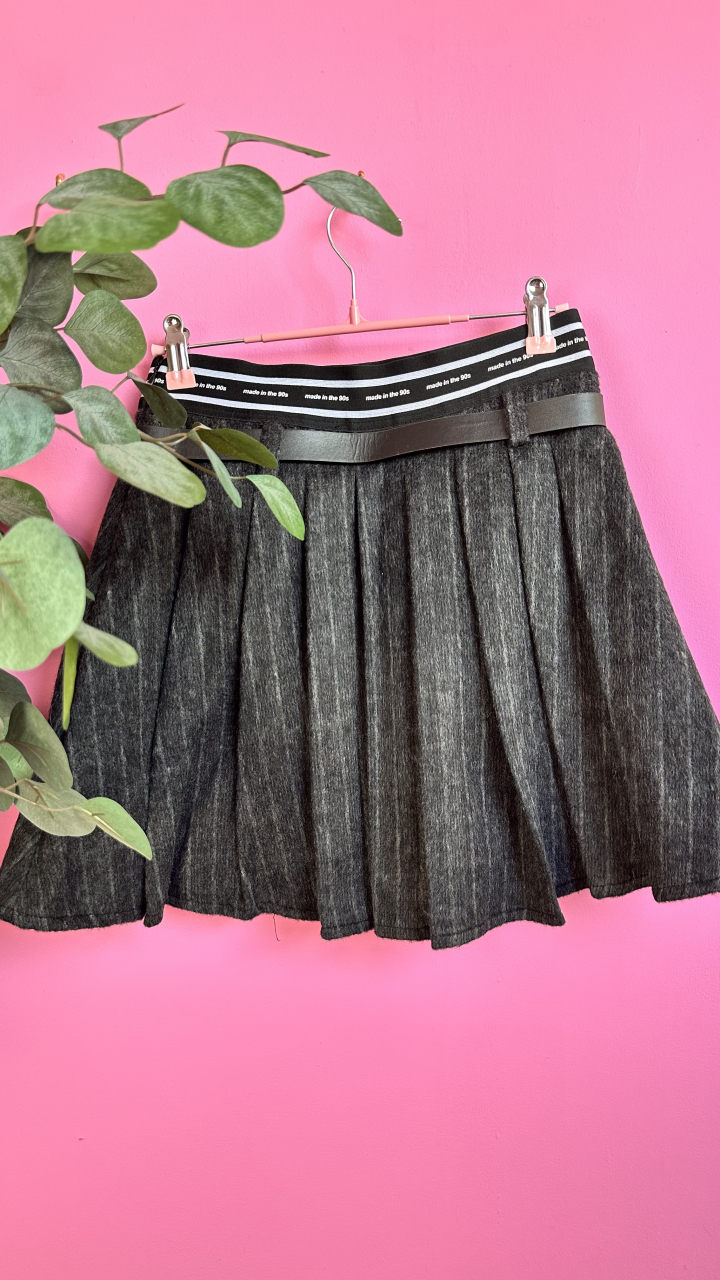 90’s Crush – Fusta care face legea în outfit ALESSI [2]