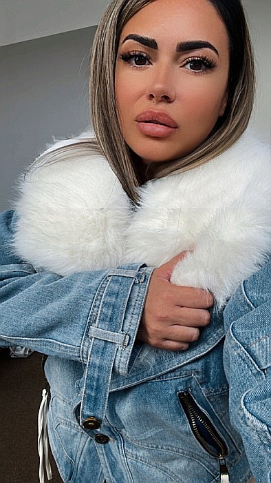 GEACĂ CU BLĂNIȚĂ ALBĂ DIN DENIM ALESSI [1]