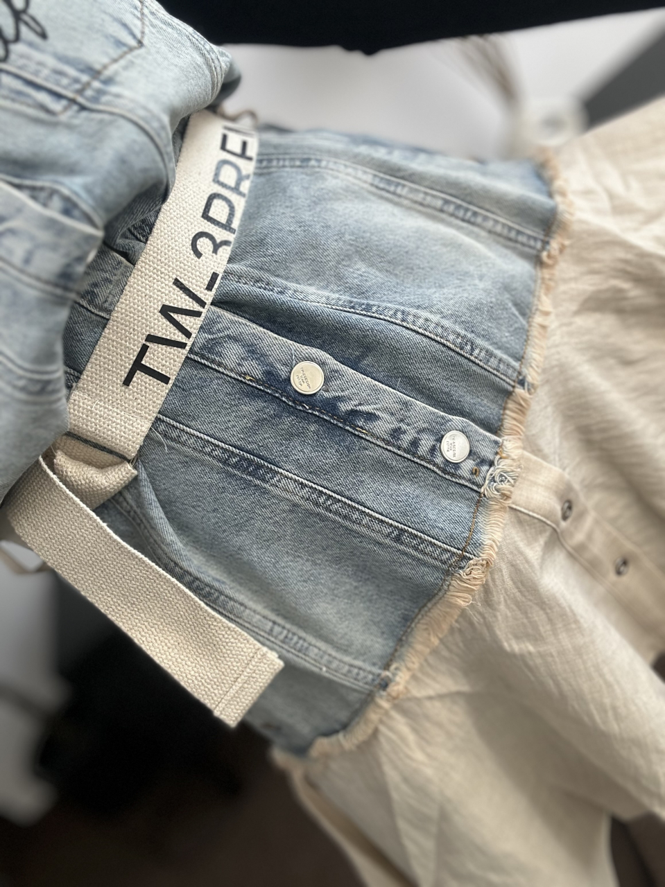 ROCHIE SCURTA BEJ CU DETALII DIN DENIM SI CUREA ALESSI [4]