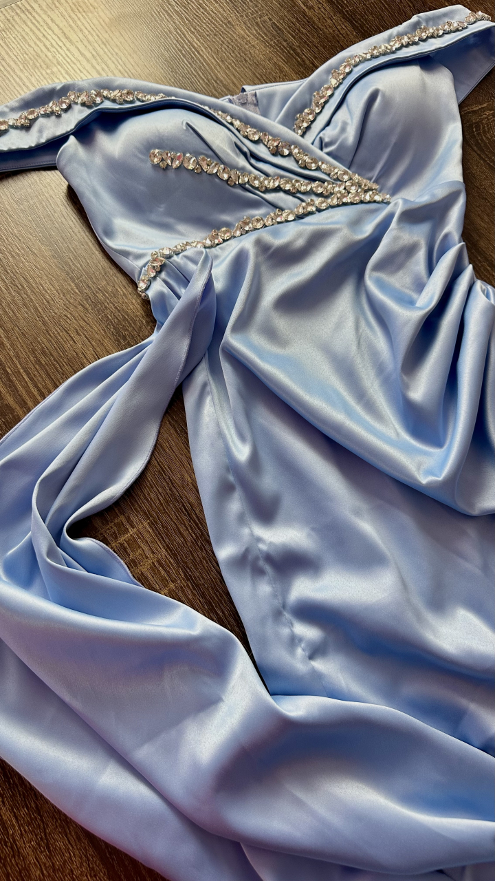 Rochie Scurtă Baby Blue din Satin cu Aplicații Strălucitoare ALESSI [1]