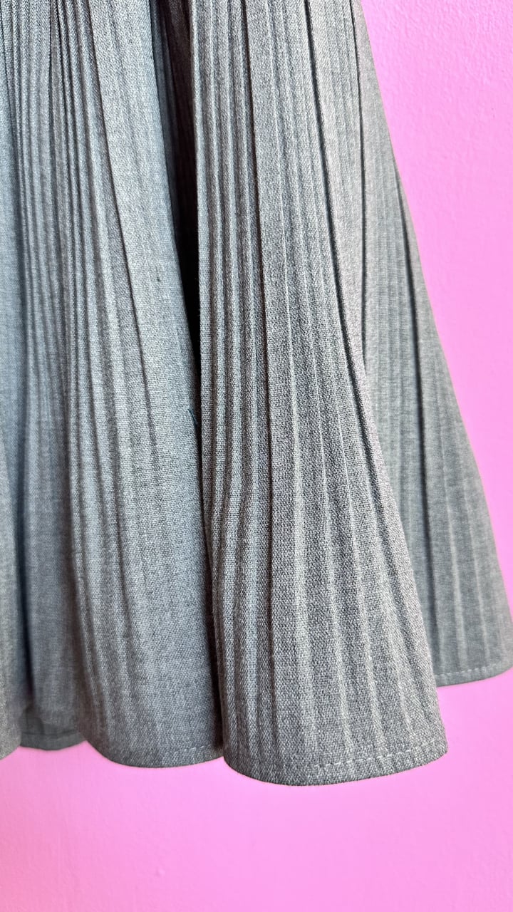 Street Flirt – fusta cu pliuri care întoarce toate privirile ALESSI [2]