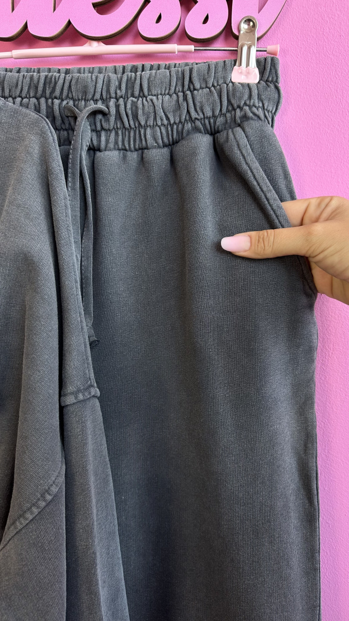 TRENING SPORT GRI ÎNCHIS CU BLUZĂ SCURTĂ ȘI PANTALONI LARGI ALESSI [6]