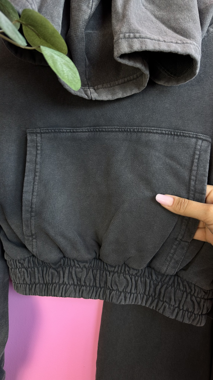 TRENING SPORT GRI ÎNCHIS CU BLUZĂ SCURTĂ ȘI PANTALONI LARGI ALESSI [5]