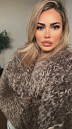 Geci, Blanite si Paltoane - BLĂNIȚĂ PUFOSĂ CENUȘIE CU GULER LARG ALESSI