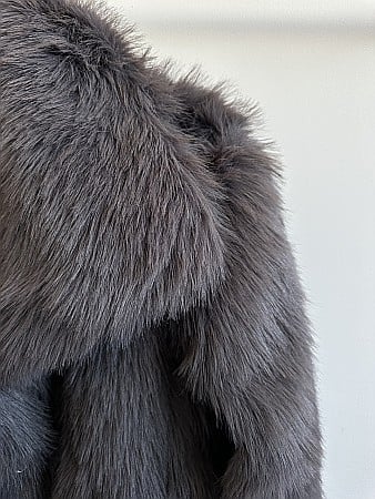 BLĂNIȚĂ PUFOASĂ GRI INCHIS ALESSI [3]