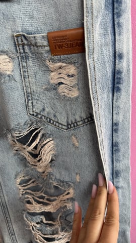 BLUGI OVERSIZED RUPȚI CU EFECT VINTAGE ALESSI [5]