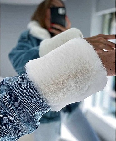 GEACĂ DIN DENIM ALBASTRĂ CU BLĂNIȚĂ ALBĂ ALESSI [7]