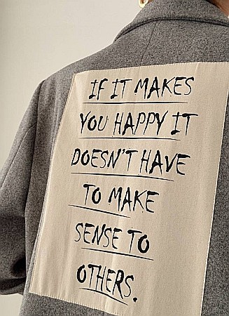 PALTON LUNG GRI CU BUZUNAR ȘI IMPRIMEU PE SPATE ALESSI [1]