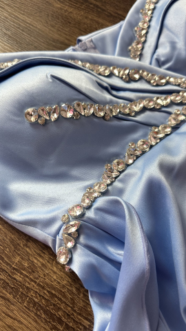 Rochie Scurtă Baby Blue din Satin cu Aplicații Strălucitoare ALESSI [1]