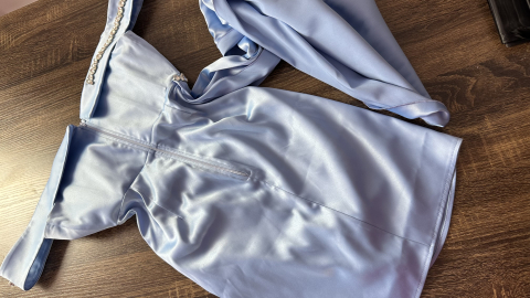 Rochie Scurtă Baby Blue din Satin cu Aplicații Strălucitoare ALESSI [2]