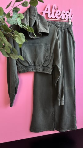 Treninguri - TRENING SPORT GRI ÎNCHIS CU BLUZĂ SCURTĂ ȘI PANTALONI LARGI ALESSI