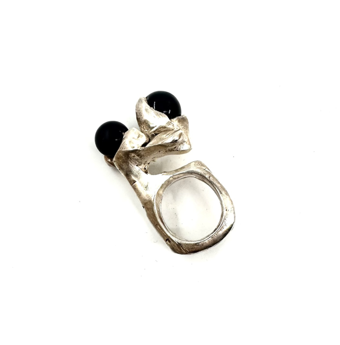 Inel Sculptural 'Dual Onyx' din Alamă Placată cu Argint [2]