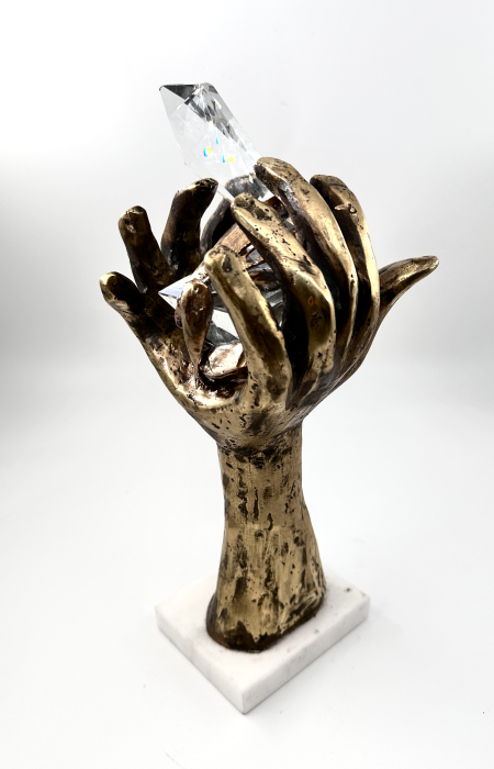 Sculptură 'Palmele Destinului' din Bronz Turnat și Cristale de Cuarț [2]