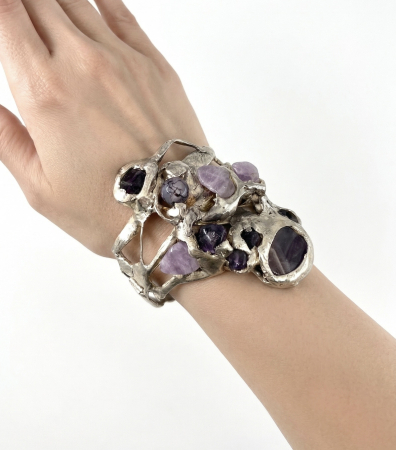 Brățară Sculpturală 'Lumina Ametistului' din Alamă Placată cu Argint [2]